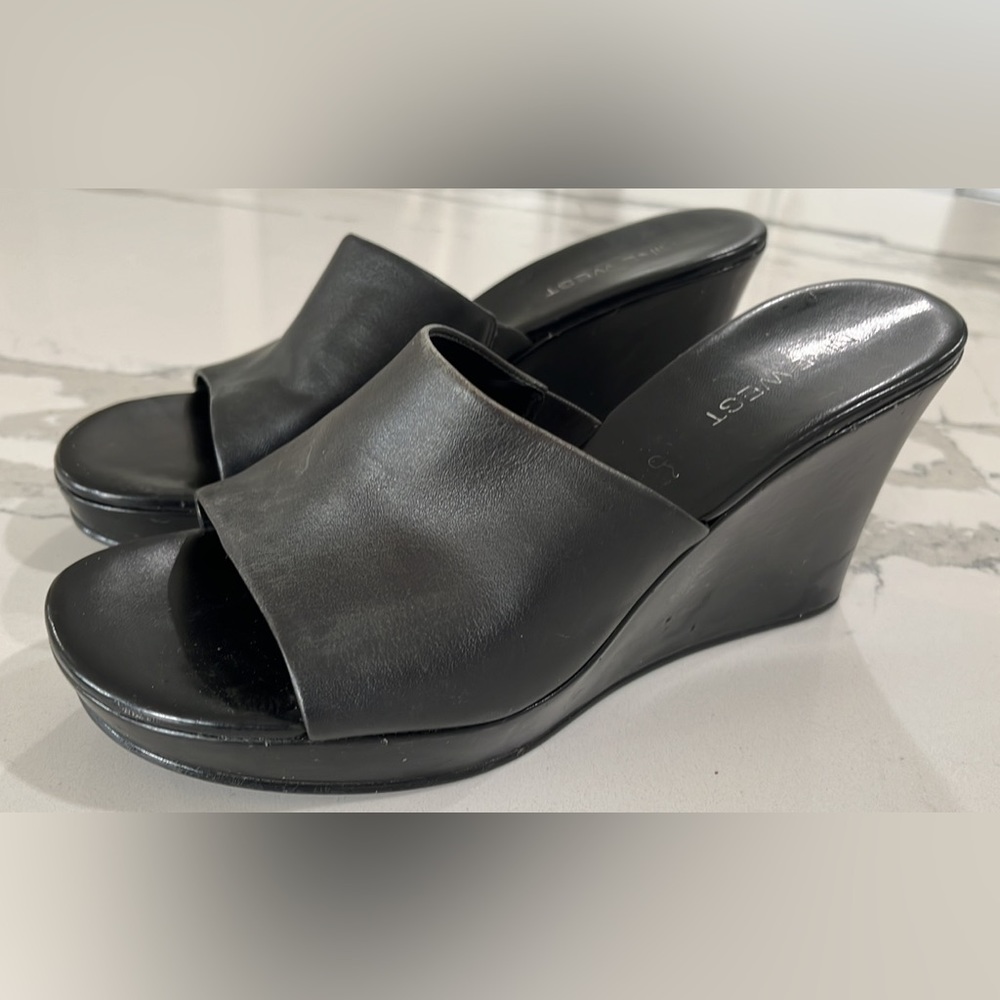 Nine West wedge slides
